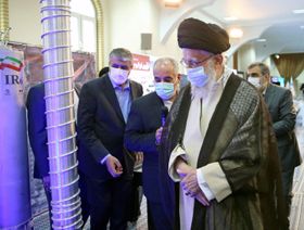إيران تضاعف تخصيب اليورانيوم وسط خلاف أوروبي أميركي بشأن توبيخها