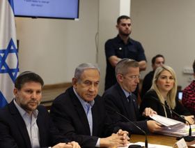 خلافات قانون التجنيد في إسرائيل تؤجل اجتماعاً حاسماً.. هل تسقط حكومة نتنياهو؟