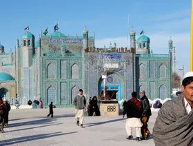 زلزال بقوة 6.3 درجة يضرب مزار الشريف بأفغانستان.. وانهيار جزء من المسجد الأزرق