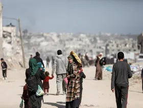 "هآرتس": إسرائيل تستهدف القيادة المدنية لـ"حماس" لإضعاف سيطرتها على غزة