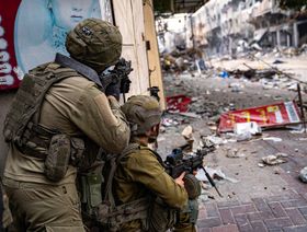 "خداع ومفاجأة وفخاخ".. تكتيكات "حماس" تربك القوات الإسرائيلية في غزة