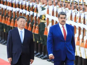 "حلفاء على هامش المواجهة".. ما موقف روسيا والصين من أزمة فنزويلا مع ترمب؟