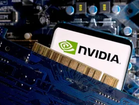مؤسس NVIDIA يزور الصين وسط تحقيقات أميركية في وصول رقائق الشركة لبكين