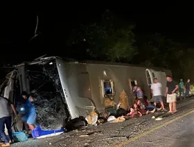 ضحايا في حادث اصطدام حافلة بشمال شرق البرازيل