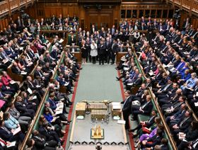 "فضائح" متتالية في البرلمان البريطاني تهز ثقة الناخبين