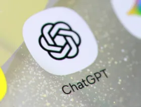 دراسة: ChatGPT ذكي لكنه لا يمكن أن ينافس أكثر البشر إبداعاً