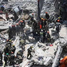 جولة جديدة من القصف المتبادل بين إسرائيل وإيران.. وترمب: سنتوصل إلى سلام قريباً