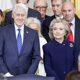 بيل وهيلاري كلينتون يرفضان الشهادة أمام الكونجرس في "قضية إبستين"