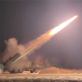 روسيا تعزز قدرات نظامها المدفعي الأبرز TOS-2 بصواريخ حرارية تدمر المخابئ