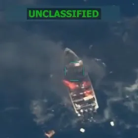 "اقتلوهم جميعاً".. هل استهدف الجيش الأميركي ناجين في ضربات الكاريبي؟