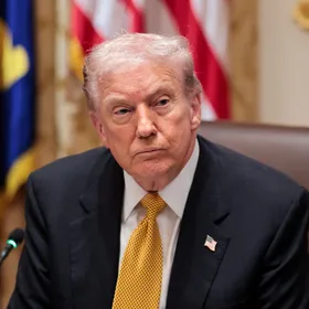 ترمب يوقع على مشروع قانون للإفراج عن ملفات إبستين