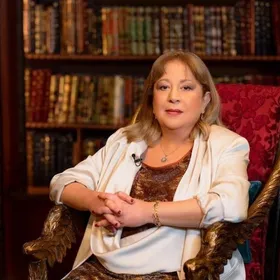 وفاة الفنانة المصرية سمية الألفي عن 72 عاماً