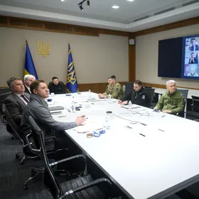 زيلينسكي يشترط "ضمانات أمنية محددة" في خطة السلام مع روسيا