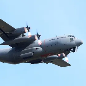 طائرة نقل عسكرية تركية من طراز C-130 - x