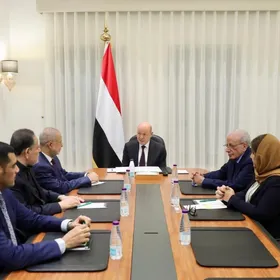 مجلس القيادة اليمني يرفض "فرض أمر واقع بالقوة" ويدعو لمنع "صدام داخلي"