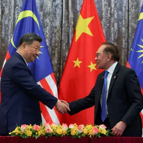 بكين تطالب ماليزيا وكمبوديا بتوضيحات بعد إبرام اتفاقات تجارية مع واشنطن