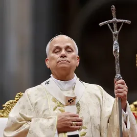 بابا الفاتيكان يندد بأوضاع الفلسطينيين في غزة: كيف لا نفكر في الخيام؟