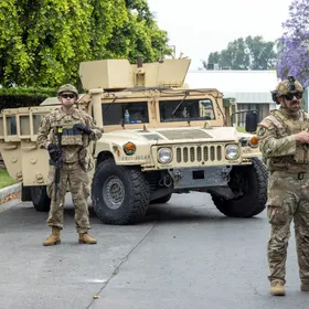 القضاء يأمر ترمب بإنهاء نشر الحرس الوطني بكاليفورنيا وإعادة السيطرة على القوات للحاكم