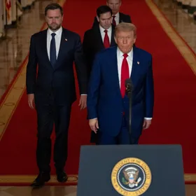 بين العمل العسكري و"الدبلوماسية أولاً".. خيارات على طاولة ترمب بشأن إيران