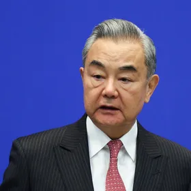 وزير الخارجية الصيني يبدأ جولة إفريقية تشمل 4 دول