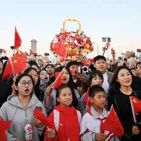 الصين تطالب مواطنيها بتجنب السفر إلى اليابان مع تصاعد الخلاف الدبلوماسي