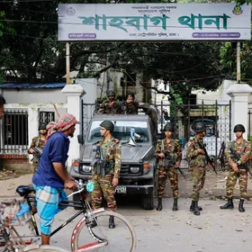 رئيس بنجلاديش يعتزم التنحي في منتصف ولايته: تعرضت لـ"الإهانة"