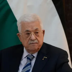 الرئيس الفلسطيني يجدد التزامه بإجراء إصلاحات قانونية ومالية وتعليمية