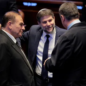 الرئاسة الفلسطينية تدين قراراً إسرائيلياً ببناء 674 وحدة استيطانية بالضفة المحتلة