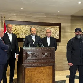 وزير خارجية إيران يستبعد التدخل العسكري الأجنبي: بدأنا مشاورات مع مختلف مكونات الشعب