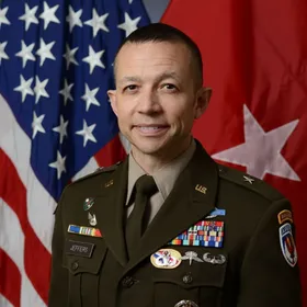 جاسبر جيفيرز.. ماذا نعرف عن قائد قوة الاستقرار الدولية في غزة؟