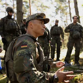 ألمانيا تضع "خطة سرية" لحرب محتملة مع روسيا