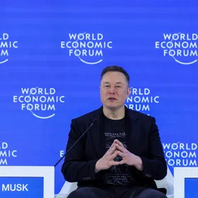 ماسك يعود للساحة السياسية الأميركية استعداداً لانتخابات التجديد النصفي