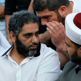 هل يسلم فضل شاكر نفسه للسلطات اللبنانية؟.. محاميته توضح