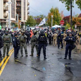 الأدنى بتاريخ أميركا.. ترمب يحدد سقفاً قياسياً لعدد اللاجئين المقبولين في 2026