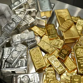 الذهب والفضة يقفزان إلى مستويات غير مسبوقة مع تصاعد التوتر حول جرينلاند