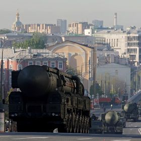 الناتو: روسيا جمعت مخزوناً كبيراً من الصواريخ