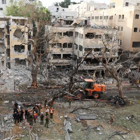 صواريخ إيران تخلف دماراً واسعاً في تل أبيب وحيفا.. وإسرائيل: سكان طهران سيدفعون الثمن