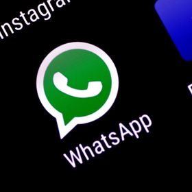 واتساب تتيح التواصل عبر الأقمار الاصطناعية.. وتختبر "البريد الصوتي"