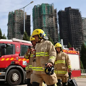 انتهاء جهود الإنقاذ في حريق أبراج هونج كونج.. وارتفاع عدد الضحايا إلى 128