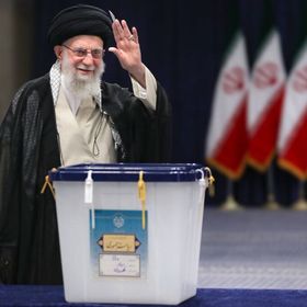 المرشد الإيراني: المشاركة في الانتخابات الرئاسية "أقل من المتوقع"