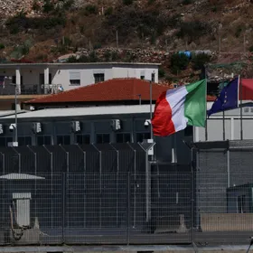 حكومات 19 دولة أوروبية تطالب المفوضية بتدابير أشد صرامة لمواجهة الهجرة