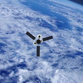 "المترصدون في الفضاء".. لماذا يخشى البنتاجون أقمار Cosmos الروسية؟