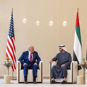 الرئيس الأميركي يصل الإمارات في ختام جولته الخليجية