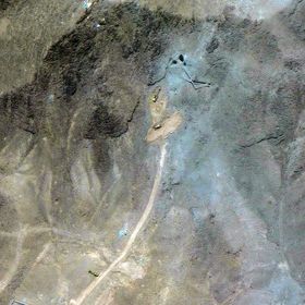 صور أقمار اصطناعية تظهر حفارات وجرافات في موقع فوردو النووي