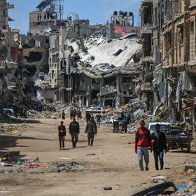 نتنياهو لنواب إسرائيليين: ندمر مباني غزة لدفع الفلسطينيين إلى المغادرة