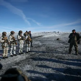 كيف يستعد الناتو للحرب في القطب الشمالي؟