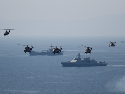 مروحيات تابعة للجيش التركي تشارك خلال مناورات "EFES-2018" في بحر إيجة - 15 مايو 2018 - REUTERS