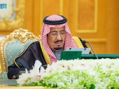 الملك سلمان بن عبد العزيز يرأس جلسة مجلس الوزراء السعودي. 7 ديسمبر 2022. - واس