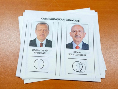 ورقة اقتراع أثناء فرز أصوات الجولة الثانية من انتخابات الرئاسة التركية -28 مايو 2023. - AFP