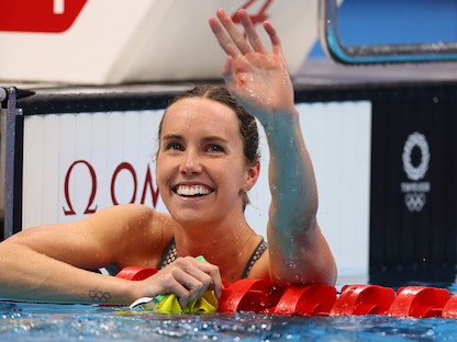 فرحة الأسترالية إيما ماكيون بذهبية أولمبية - REUTERS